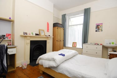 4 bed house, Baring Street, Greenbank, Plymouth, PL48NF - Image 2